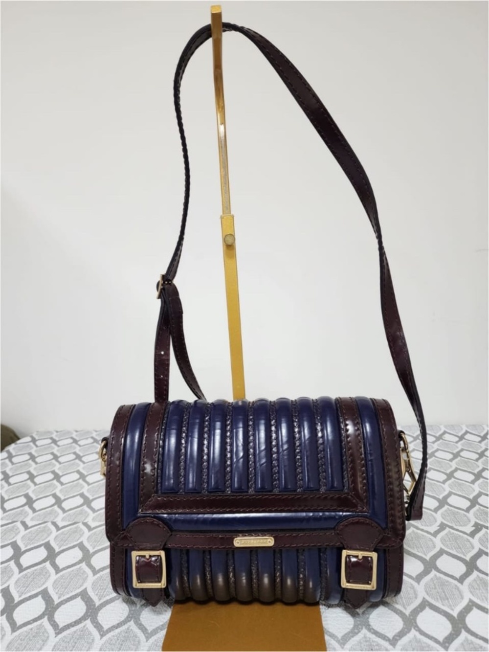 Authentic Burberry Prorsum Patent Leather Barrel Canteen Crossbody/Shoulder Bag